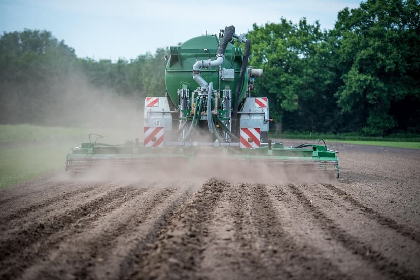 Nitrogen Fertilization in Corn: Dosage and Application